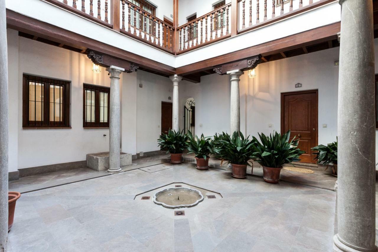 Apartamento De Lujo En Antiguo Convento Granada Luaran gambar